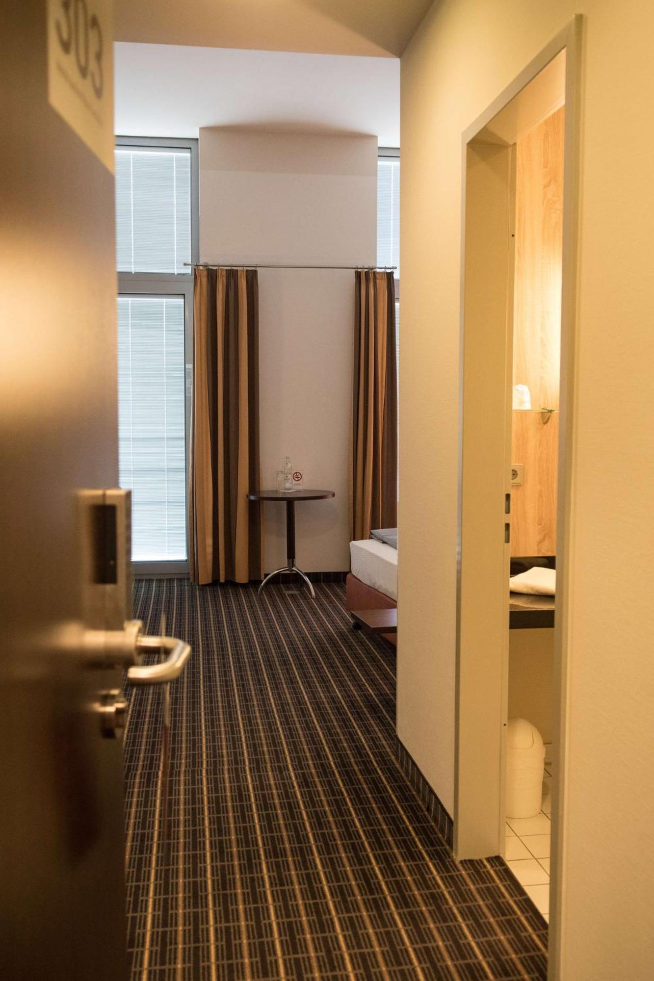 Livenwork Hotel & Coworking Gvz 因戈尔施塔特 外观 照片